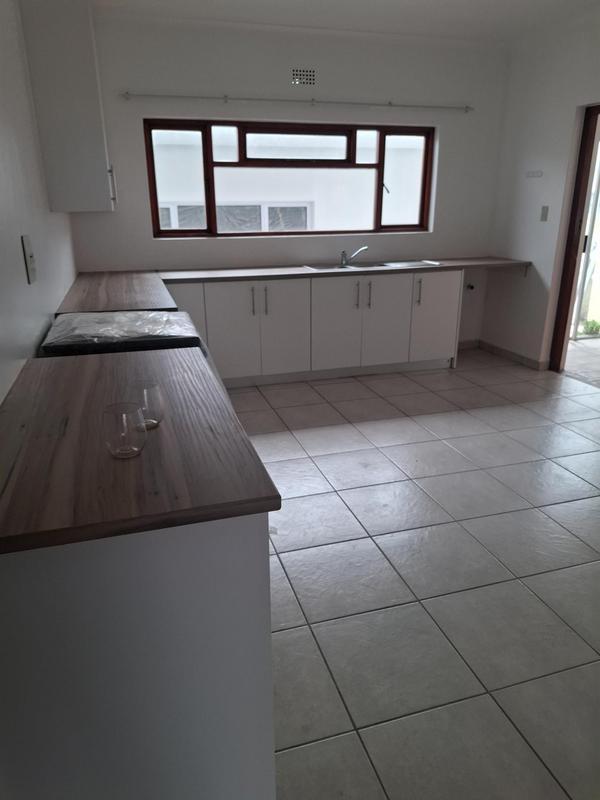 To Let 4 Bedroom Property for Rent in Dwarskersbos Western Cape